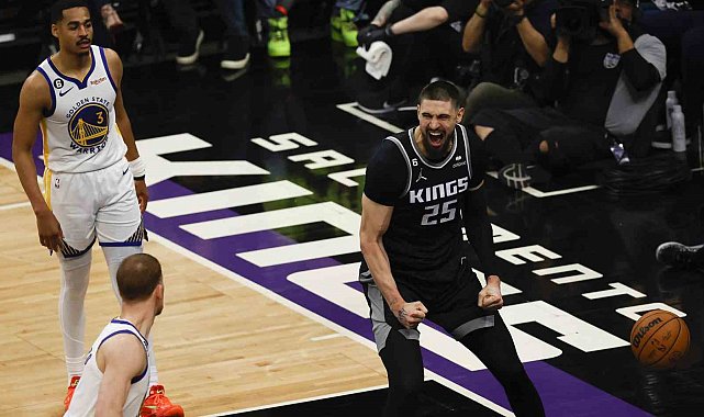 Sacramento Kings, Golden State karşısında seride durumu 2-0 yaptı