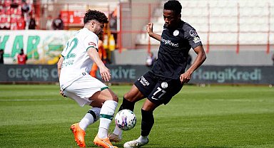 Spor Toto Süper Lig: Ümraniyespor: 0 - Konyaspor: 0