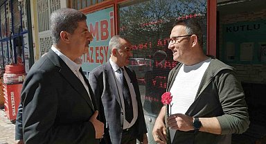 AK Parti Milletvekili adayı Azmi Ekinci, Sancaktepe esnafıyla bir araya geldi