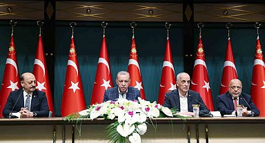 Cumhurbaşkanı Erdoğan: "En düşük kamu işçisi ücretini 15 bin liraya çıkarıyoruz"