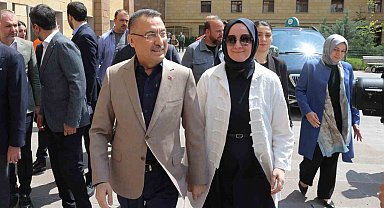 Cumhurbaşkanı Yardımcısı Oktay oyunu Ankara'da kullandı