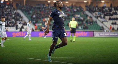Michy Batshuayi 11. golünü attı