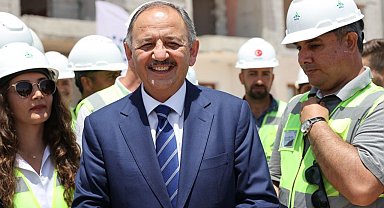Bakan Özhaseki: "Depremzede kardeşlerimize 338 geçici iş yerimizi daha teslim ettik"