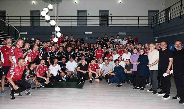 Beşiktaş'tan Atiba Hutchinson'a veda