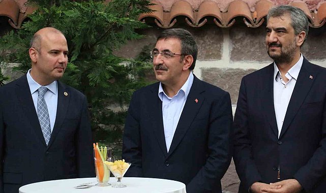 Cumhurbaşkanı Yardımcısı Yılmaz'dan asgari ücret açıklaması