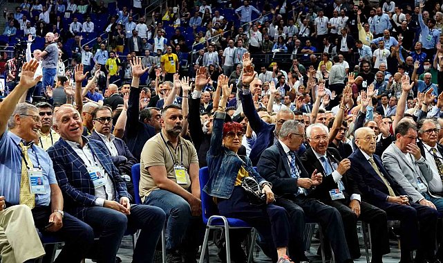 Fenerbahçe yönetimi ibra edildi