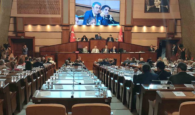 İBB Meclisi toplantısında İmamoğlu'na yangın eleştirisi