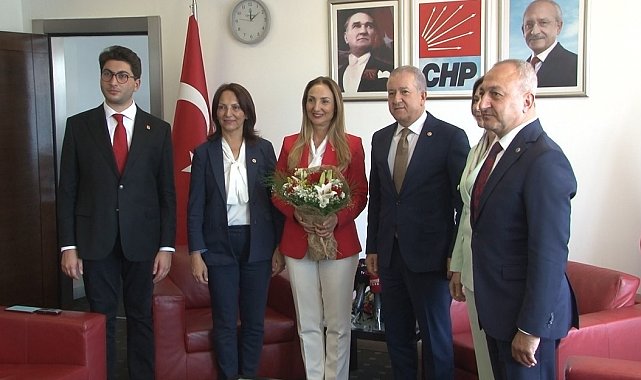 MHP heyetinden CHP'ye bayram ziyareti