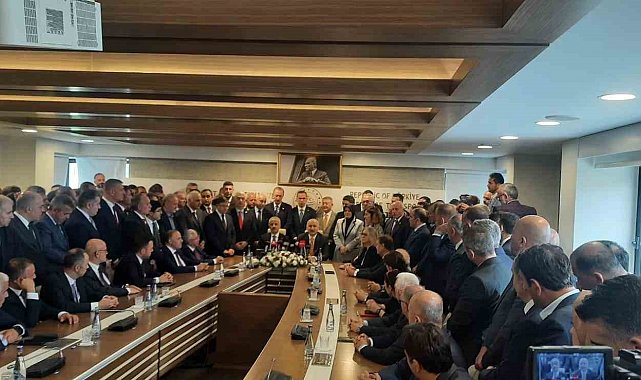Ulaştırma ve Altyapı Bakanlığında devir teslim töreni gerçekleştirildi