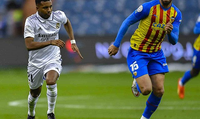 Valencia, Cenk Özkacar'ın bonservisinin alındığını açıkladı