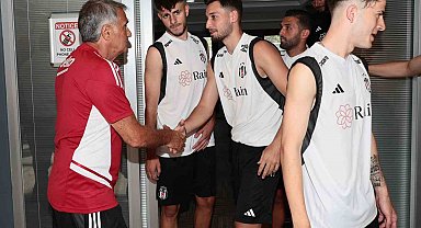 Beşiktaş'ta futbolcular ve teknik heyet bayramlaştı